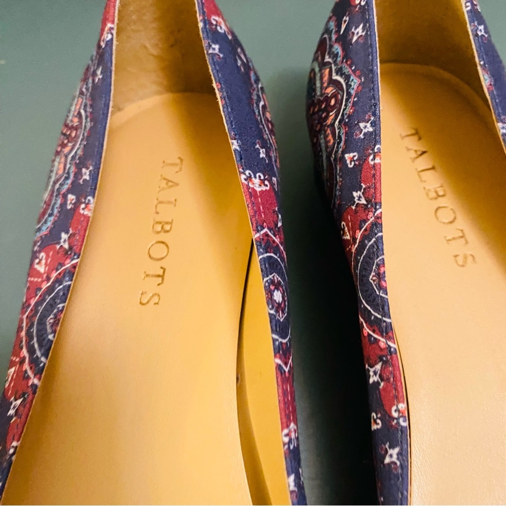 Talbots Navy Paisley Fabric Flats Pointed Toe Leather Sole Size 9.5 Career - Picture 7 of 10